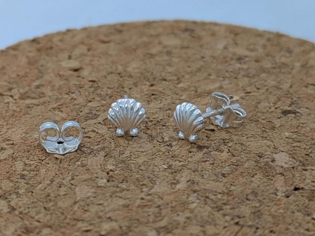 Small Scallop Shell Earrings