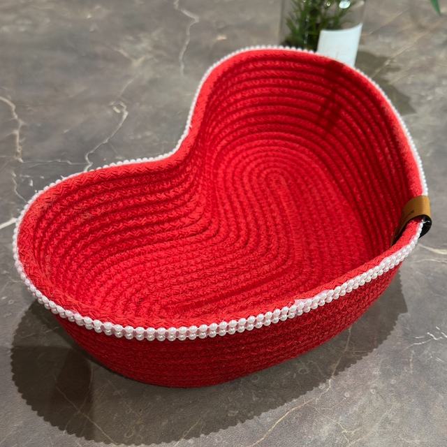 Panier cœur rouge