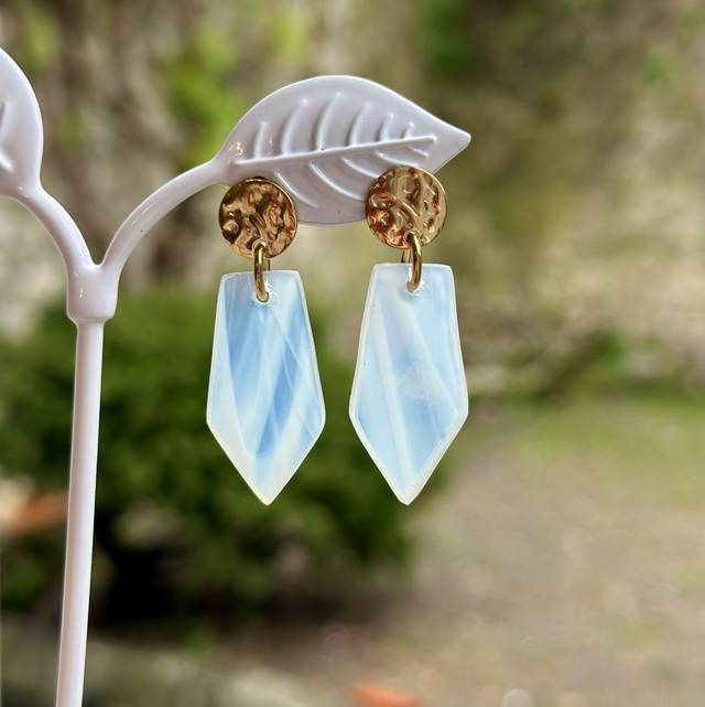 Boucles d’oreilles (blanc nuageux)