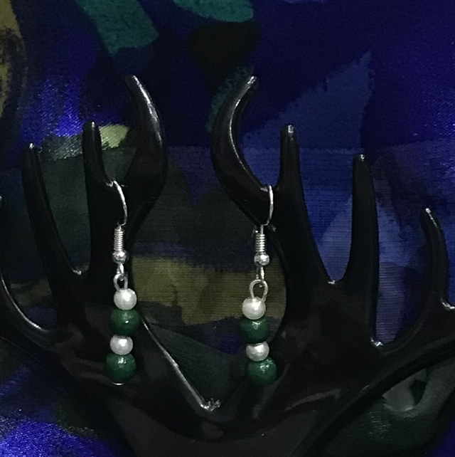 Green Dangling Earrings- GDE29