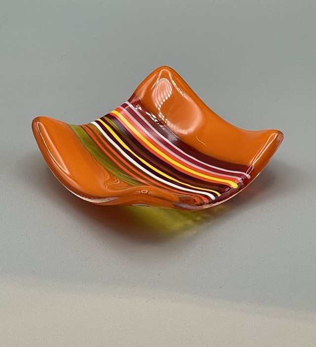 Orange Stringer Ring Dish 8cm x 8cm (2)