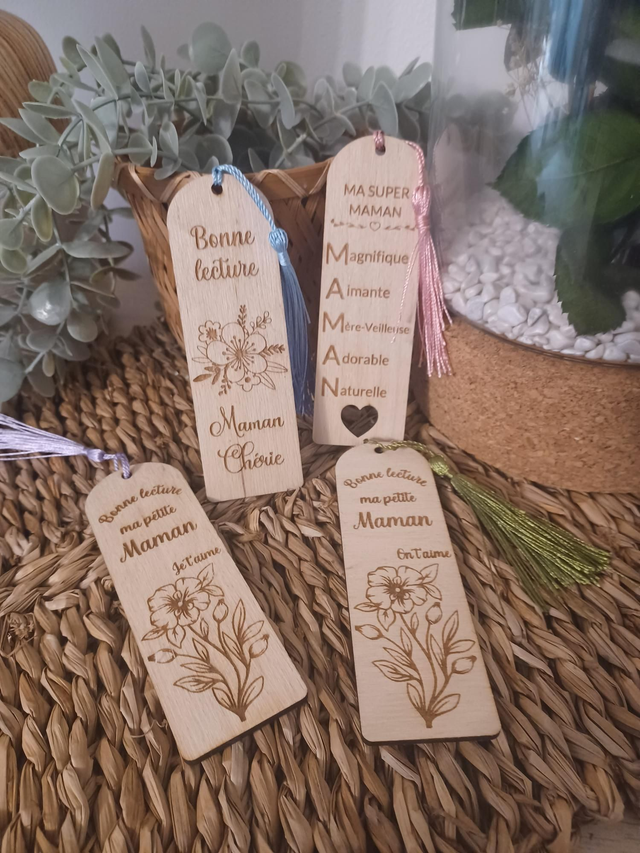 Marque page en bois "Spécial Maman"