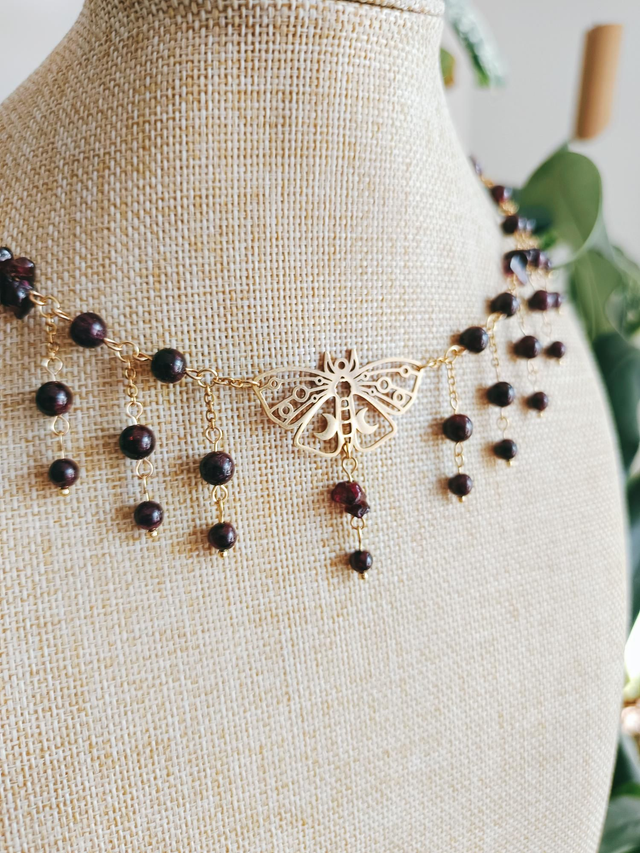 COLLIER - FLY ME TO THE MOON (doré/grenat)
