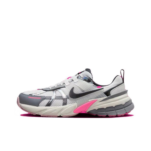 Nike V2K Run (Vendu sans la boîte )