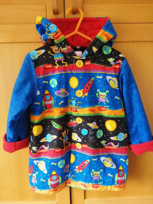 Coat - 2 yrs (92 cm).   Aliens in space