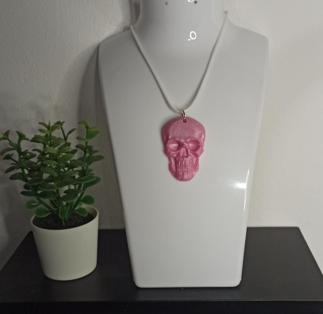 Grand pendentif SKULL rose nacré 