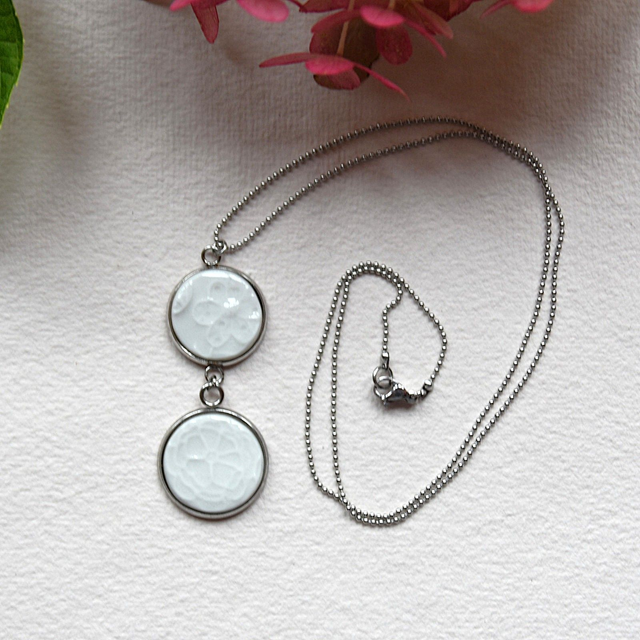 Porcelánový šperk Květinový velký II