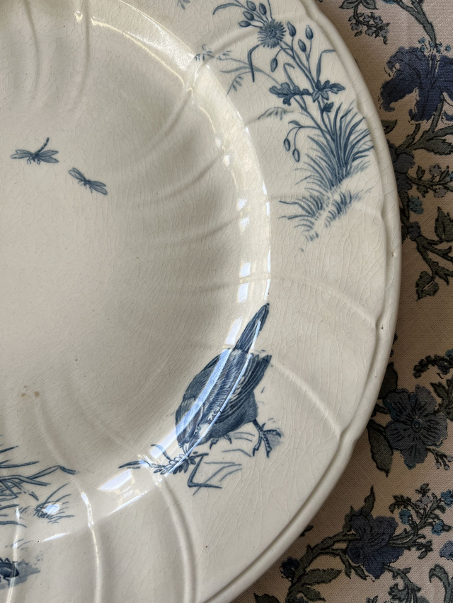 PLAT AUX OISEAUX 3 - Grand Plat Rond aux Oiseaux par la manufacture française de Gien - Terre de Fer