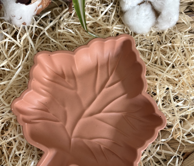 Plateau feuille en Jesmonite : Terra Cotta