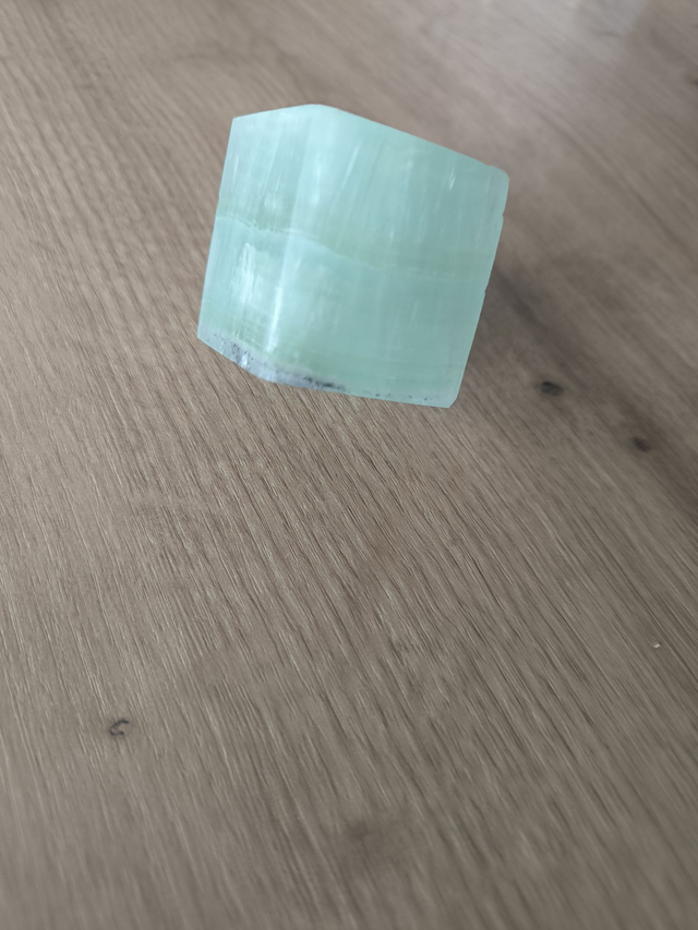 Cube calcite pistache