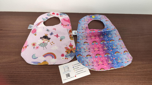 Babete pequeno menina 