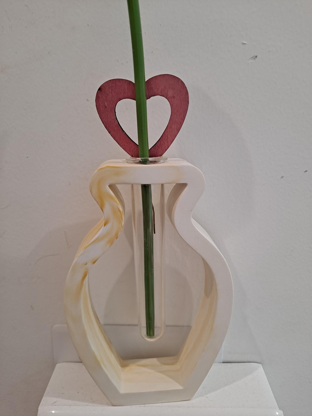 Vase en résine polymere 