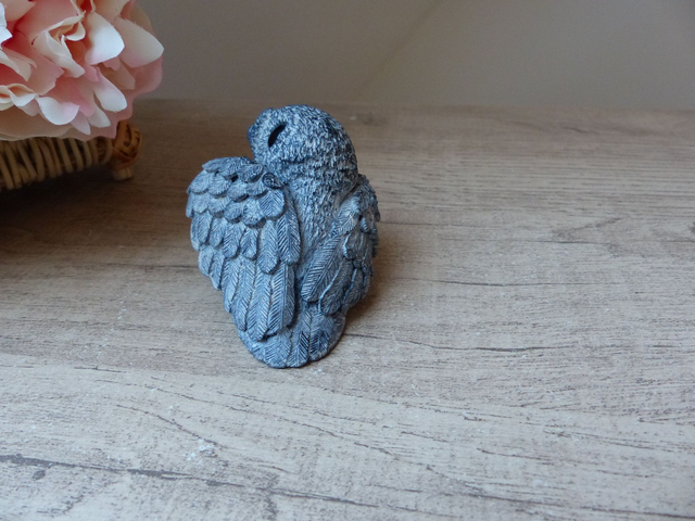 Petite Chouette en Pierre de Savon – Sculpture Vintage Edmund Wolf Canada | Figurine Animalière Blanche et Noire – Collection Bébés Animaux