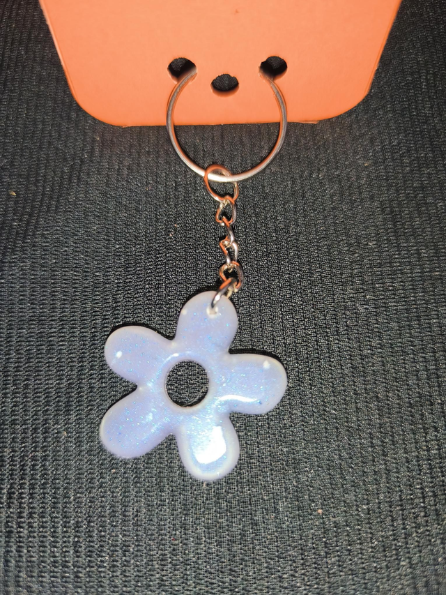 Porte clef fleur nacré 
