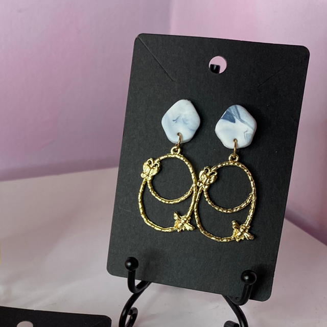 White Marble Earrings With Gold Oval Accessories 