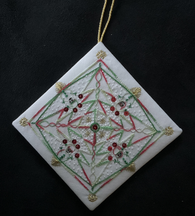 Kit broderie traditionnelle * Mandala de Noël *