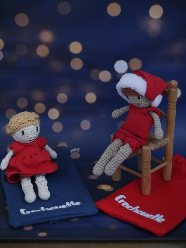 La crochouette de Noël (poupée mini-format avec son pochon) 