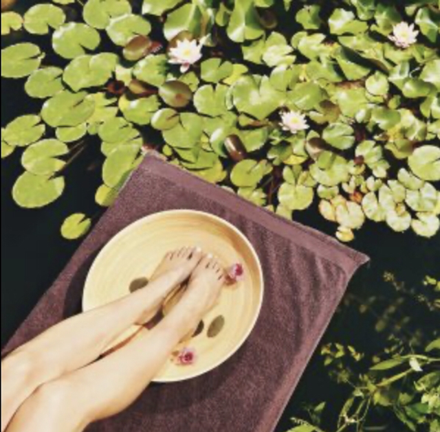 Bain de Thétis, soin bien-être des pieds 