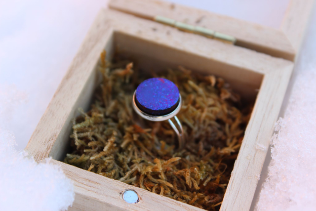 Bague holographique bleue et violette