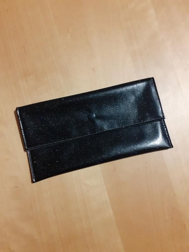 Pochette / trousse fourrre-tout noire à paillettes en toile cirée 4