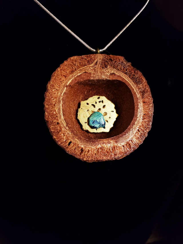 Anhänger Makalaninuss