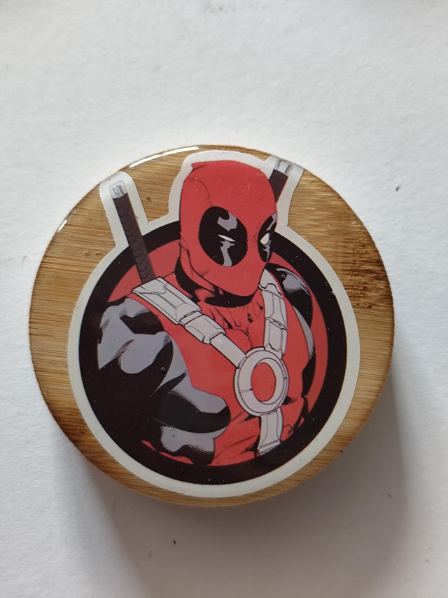 Décapsuleur magnétique frigo Deadpool 