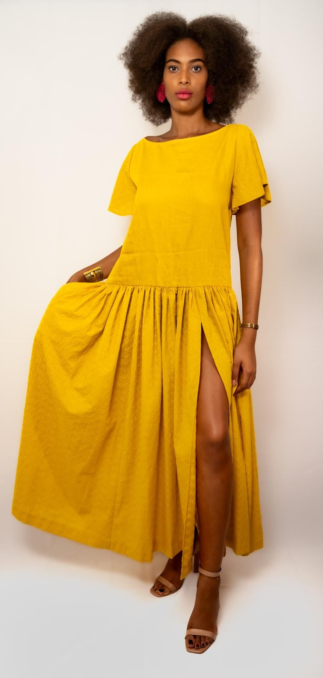 Robe longue jaune en broderie anglaise et Lin uni
