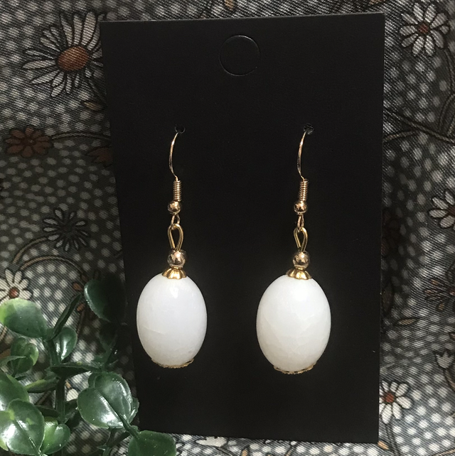 White Dangling Earrings-WDE03