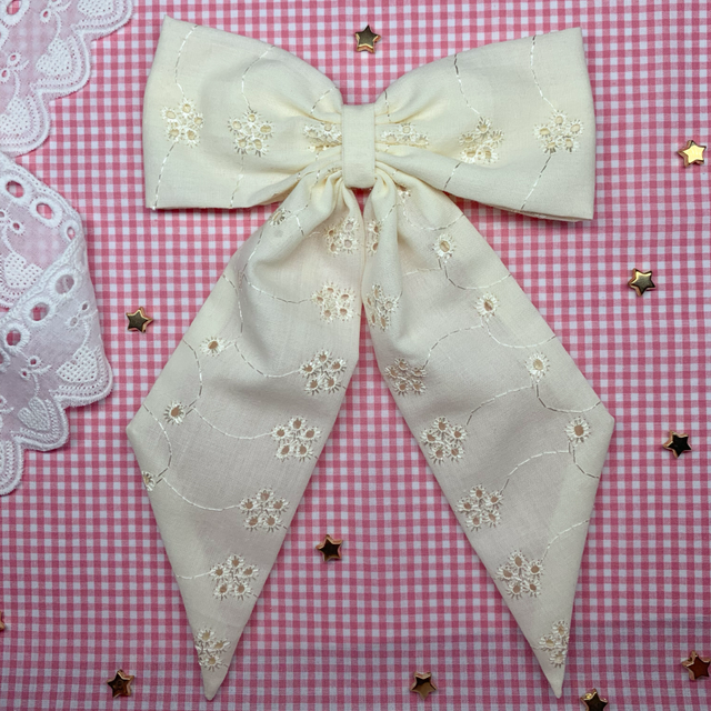 Broderie Anglaise Hair Bow 