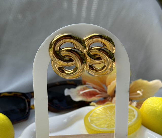 Boucle d’oreille Némésis 