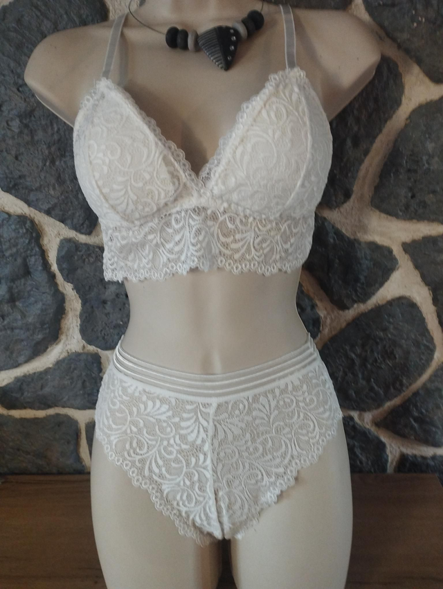 Ensemble triangle ivoire taille M