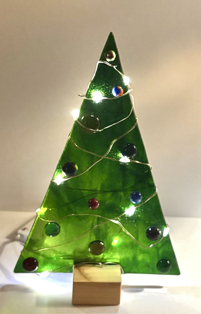 Christmas Tree - Streaky Green LED Decoration 