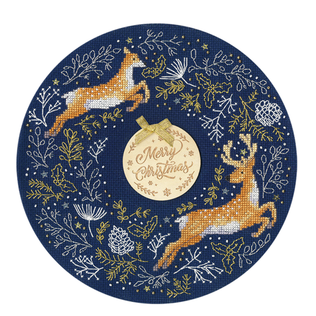 Woodland Wreath by Bothy Threads