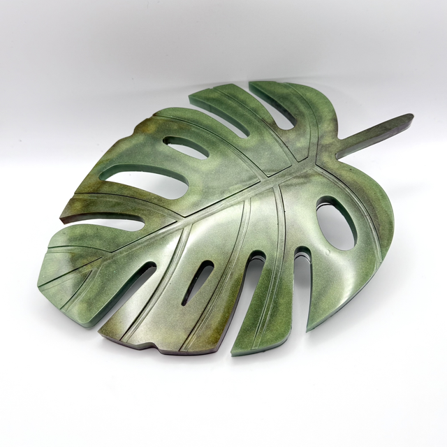 Feuille de monstera verte kaki avec effets