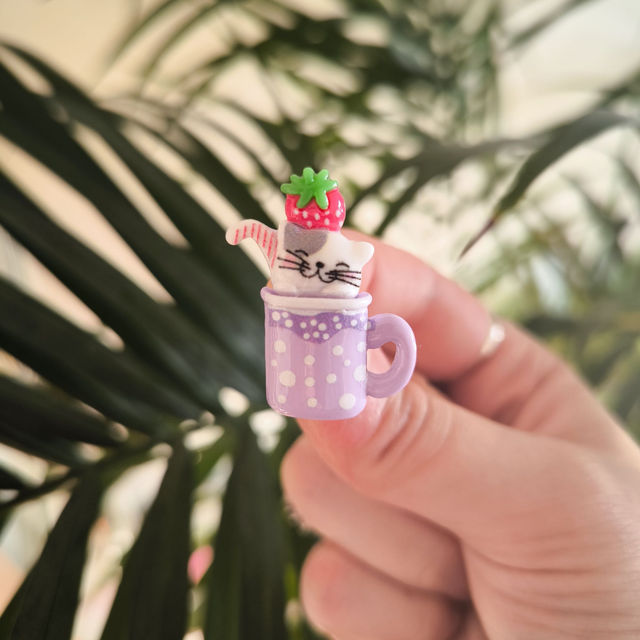 Mini pins - Chat bubbletea violet