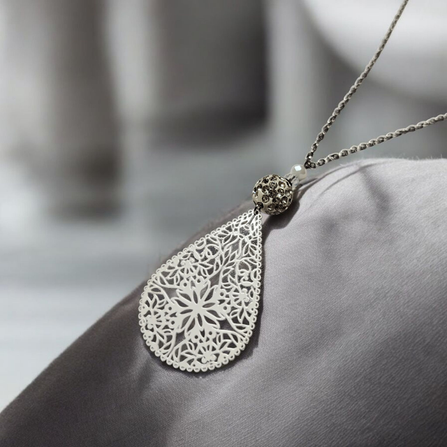 Collier acier inoxydable et cristal blanc