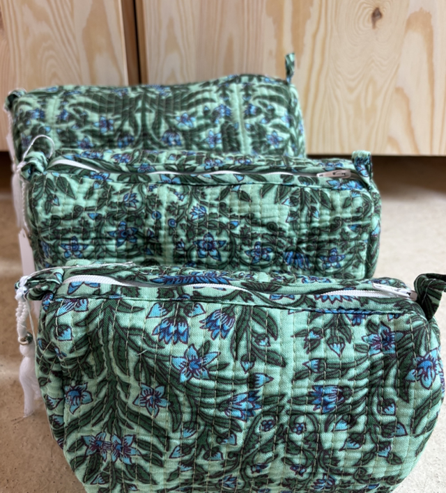 Green Autumnal Toiletry Bag Medium