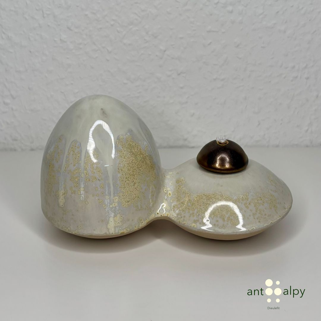 "Molecular" Oil Lamp