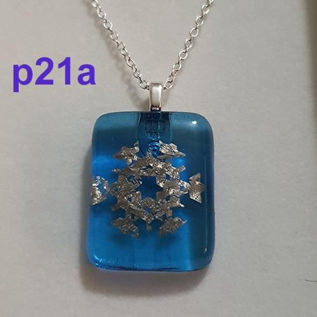 Silver snowflake aqua blue glass pendant &amp; chain p21a