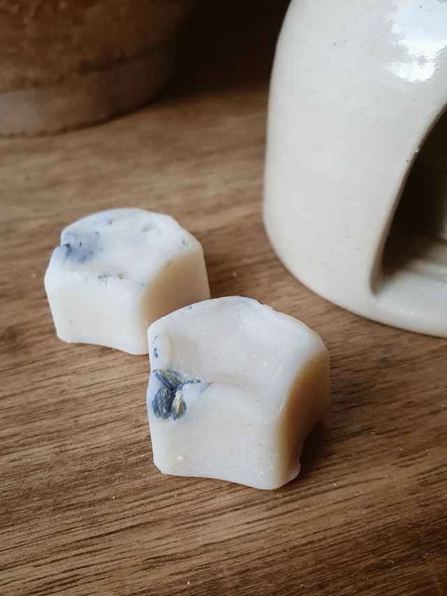 fondant parfum cardamome, cèdre, santal,vanille, fève tonka, ambre