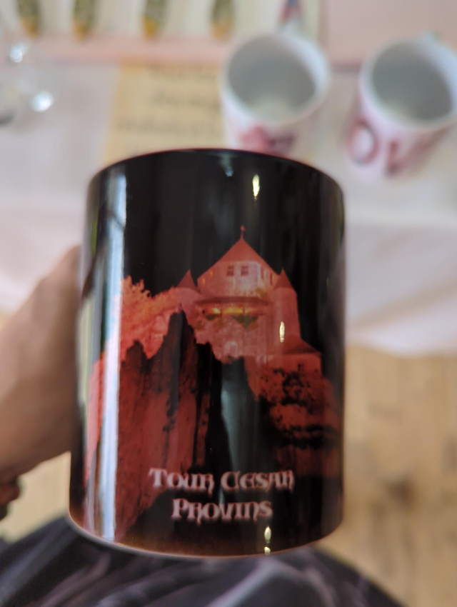 M070 mug tour César nuit