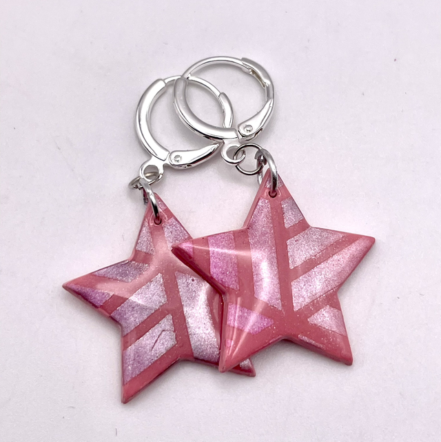 Pink solid heart earrings