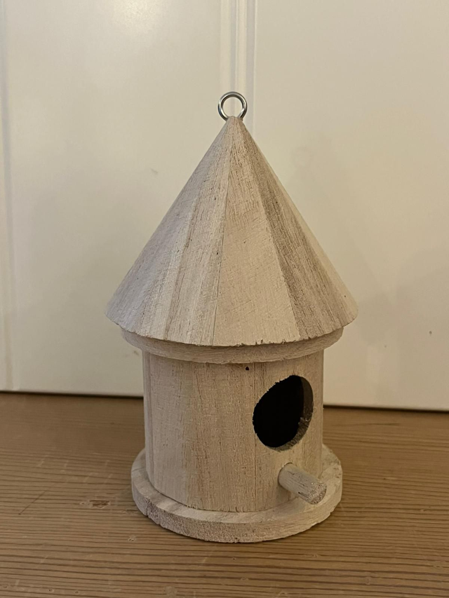 Le nichoir d’oiseau suspendue ronde en bois
