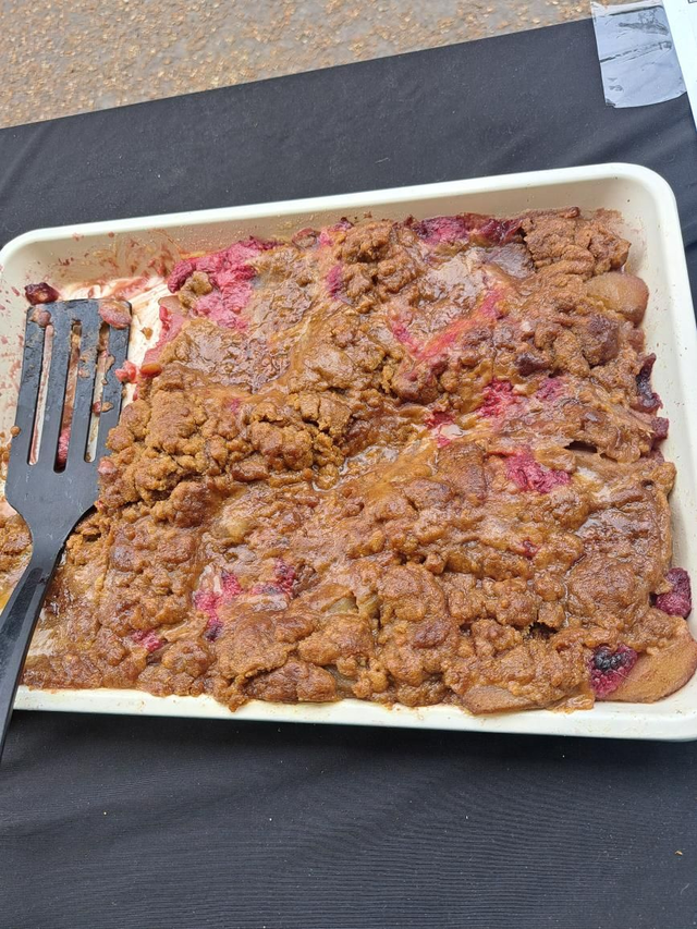 Raspberry and pear Crumble 