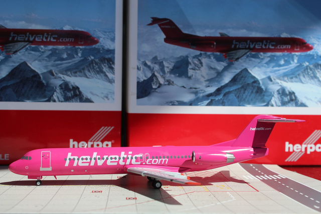 Helvetic Airways Fokker 100 (HB- JVC), Herpa 1:200, 559966