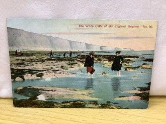Brighton, The White Cliffs of Old England. Sussex, Posted 1908 Unbranded postcard. Our Ref no. R73 £2.25