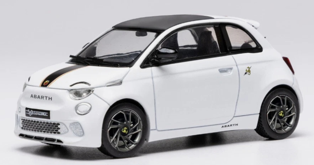 Fiat Abarth 500e weiss 2024 IXO 1:43