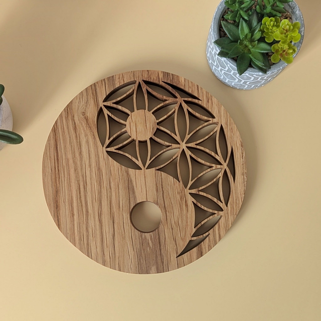 Yin et Yang fleur de vie en chêne