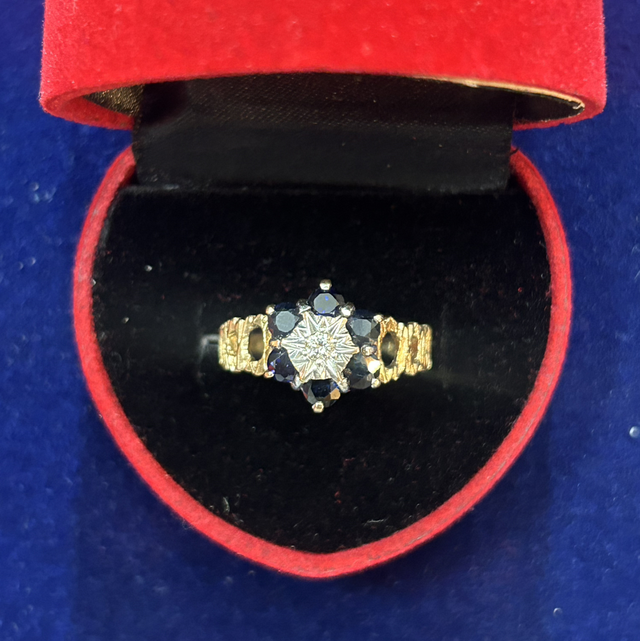 9ct yellow gold sapphire and diamond ring