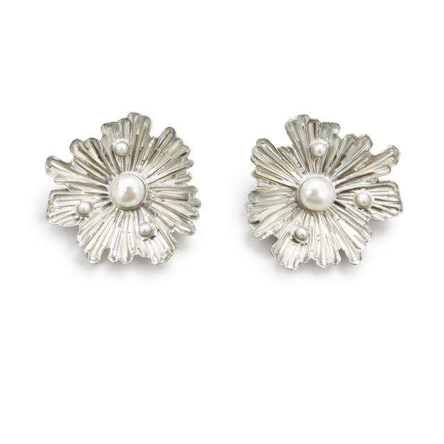 Pendientes acero plateado flor perlas 